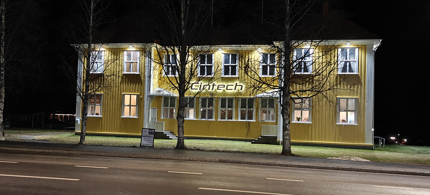 Cintech huvudkontor i Dorotea natt
